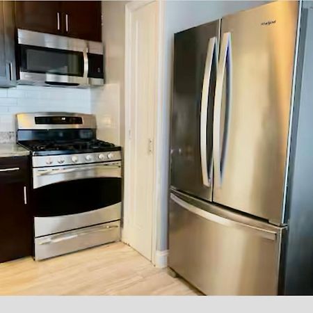 Cozy, Upstairs Apartment Pets Welcome With Fee Family Friendly Close To Everything Κλίβελαντ Εξωτερικό φωτογραφία