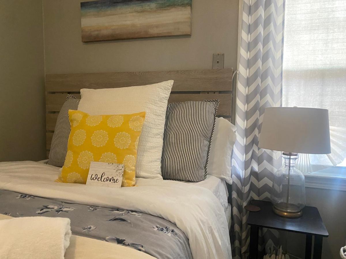 Cozy, Upstairs Apartment Pets Welcome With Fee Family Friendly Close To Everything Κλίβελαντ Εξωτερικό φωτογραφία