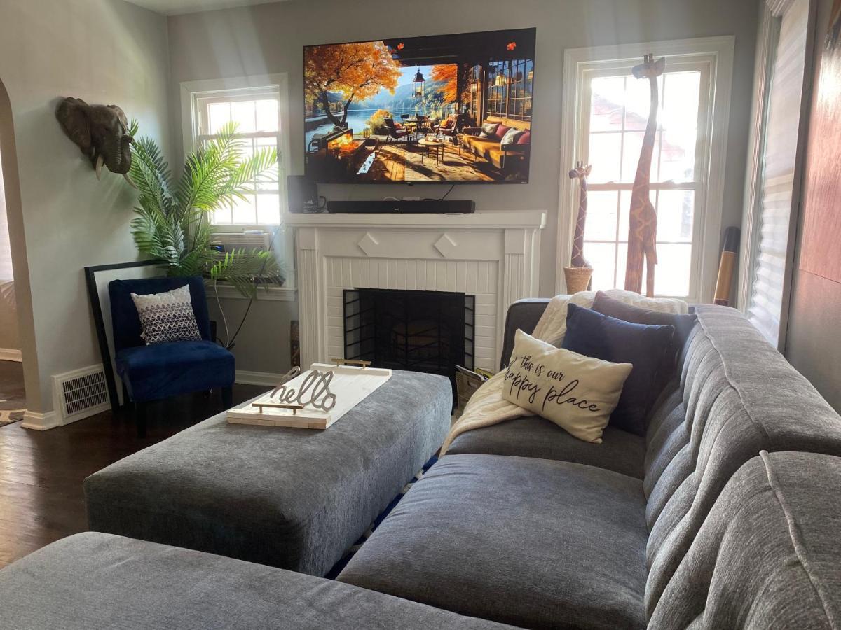 Cozy, Upstairs Apartment Pets Welcome With Fee Family Friendly Close To Everything Κλίβελαντ Εξωτερικό φωτογραφία
